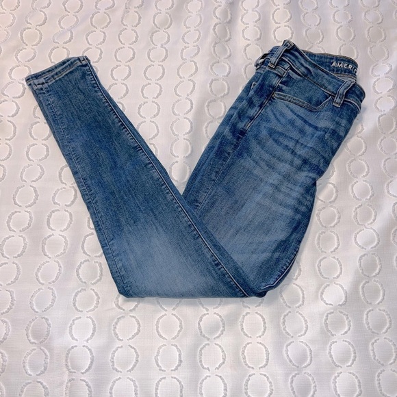 WOMEN'S American Eagle Jeans size 4 - Picture 1 of 6